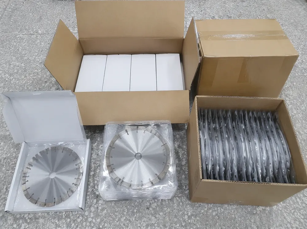 Standard export packaging layers for dry-cut diamond blade shipments