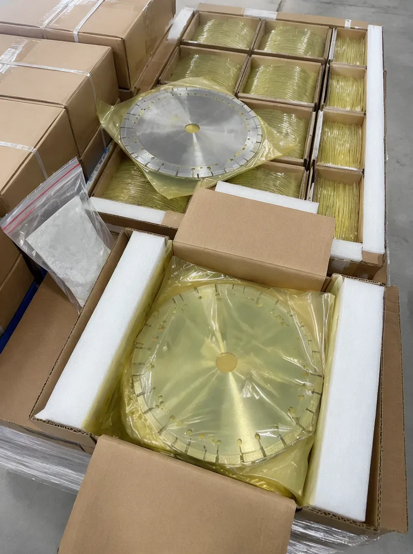 Granite cutting discs packed in export cartons with VCI wrapping and foam edge protection