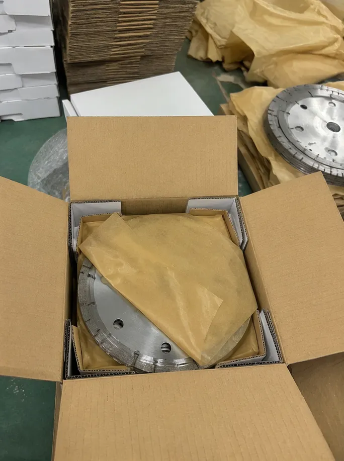 Diamond blade export packaging with VCI paper wrapping and corrugated inner boxes