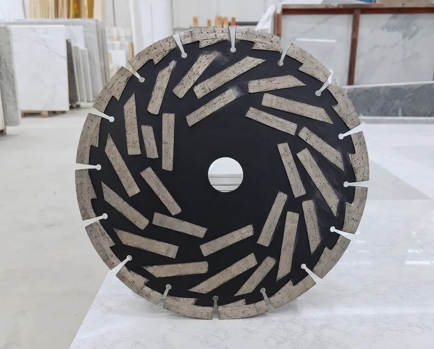 ARIX diamond blade with geometrically arranged diamond segments for hard stone cutting