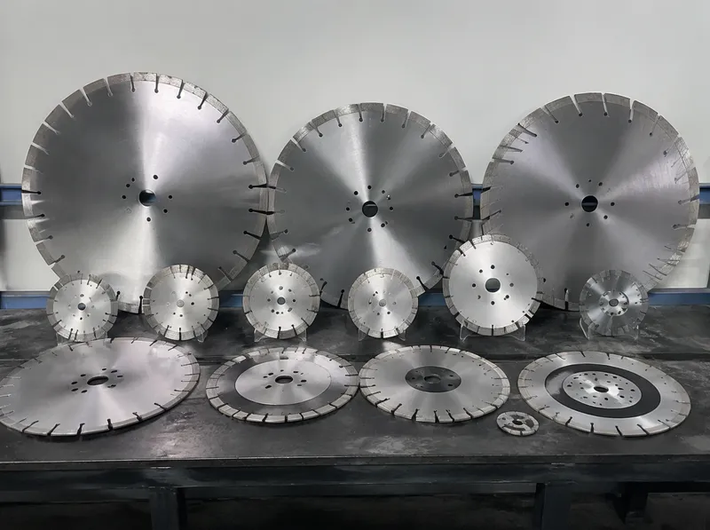 Customized engineered stone saw blades with different segment geometries and arbor sizes