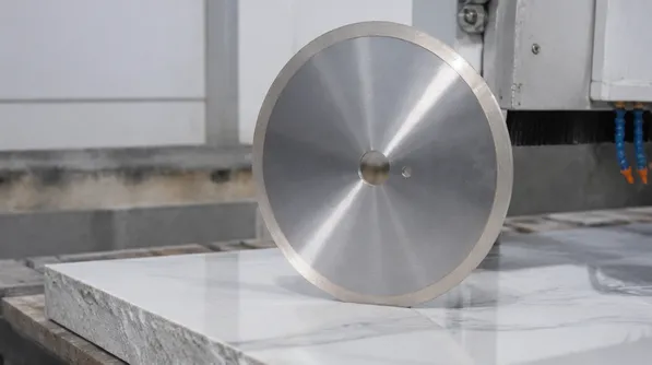 Marble saw blade with continuous rim design for clean cuts without micro-fracturing