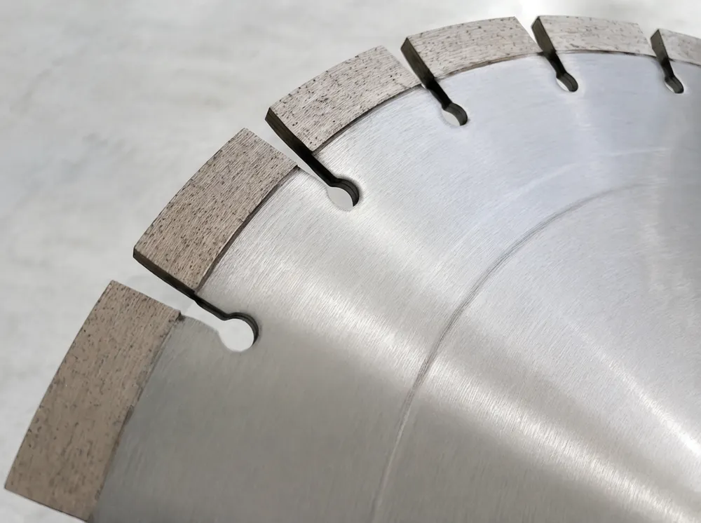 Segmented diamond blade showing gullet geometry and diamond segment detail