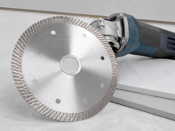 Super thin turbo diamond blade with narrow kerf for precision cutting